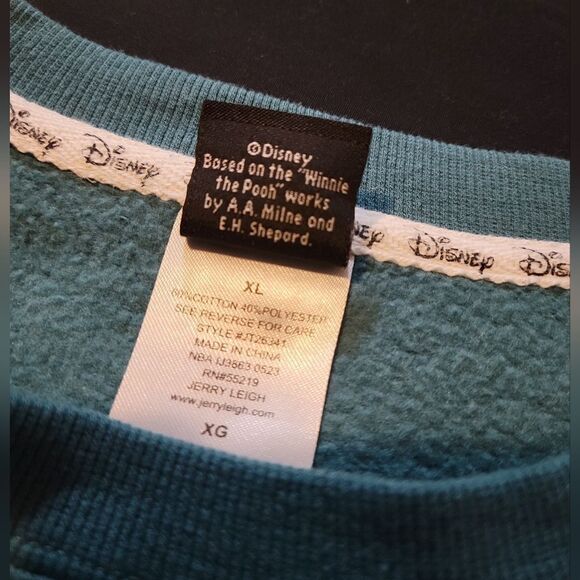 Disney sweater women's XL - Picture 3 of 5